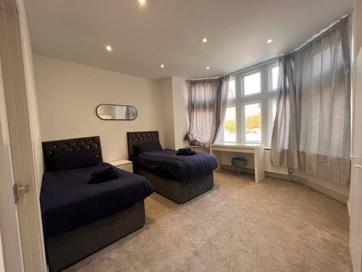 Star London Finchley Road 3-Bed Oasis With Garden Aparthotel Bagian luar foto