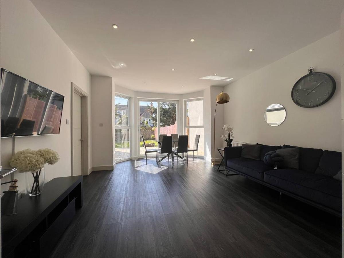Star London Finchley Road 3-Bed Oasis With Garden Aparthotel Bagian luar foto